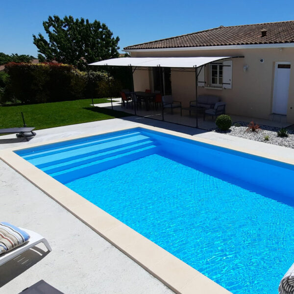 Piscine coque Sugiton